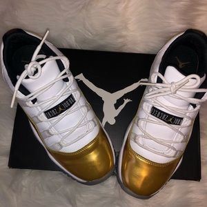 Air Jordan 11 Retro Low White & Metallic Gold